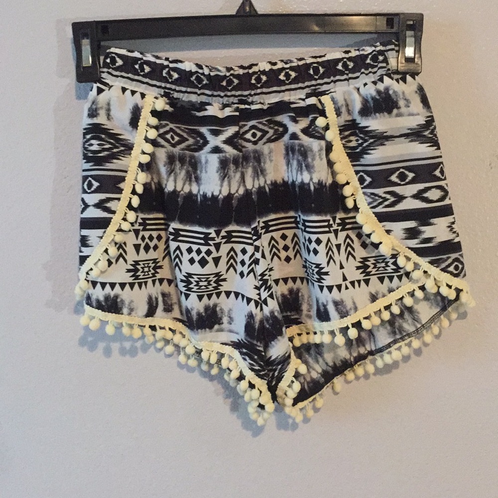 Black/ cream printed shorts